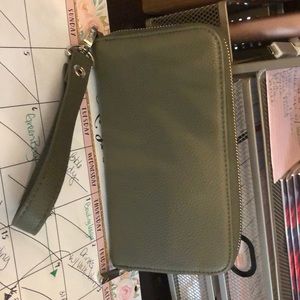 Olive wallet